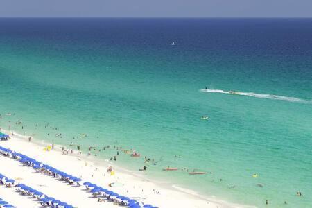 The Scallop By Brightwild-Beachfront Condo Destin Exterior photo