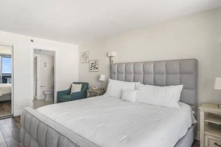 The Scallop By Brightwild-Beachfront Condo Destin Exterior photo