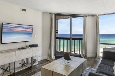 The Scallop By Brightwild-Beachfront Condo Destin Exterior photo